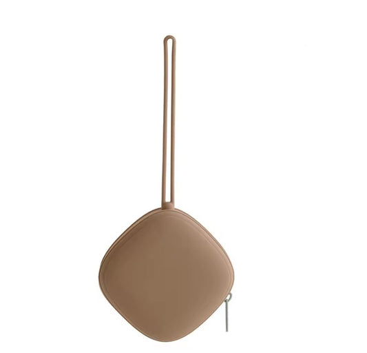 נרתיק למוצץ בצבע חום